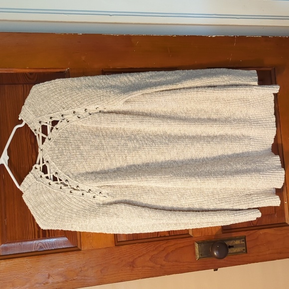 American Eagle Cardigan - Picture 2 of 5
